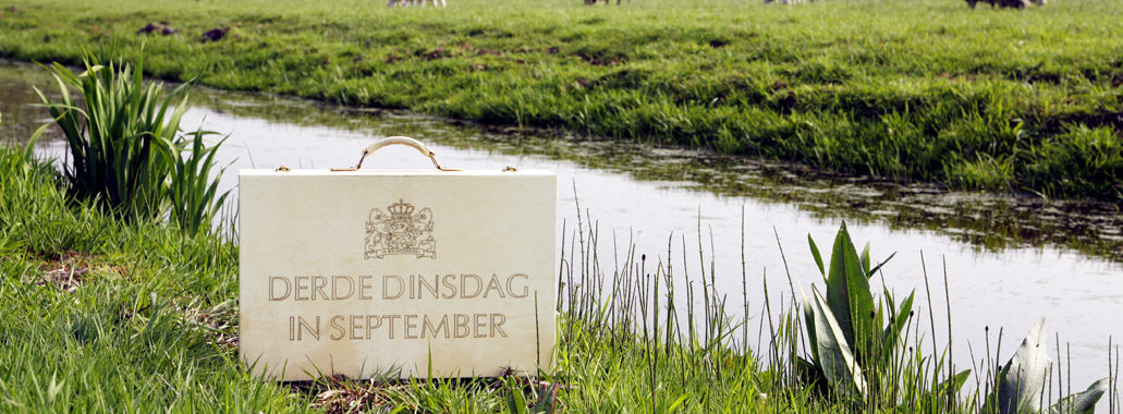 Koffer Prinsjesdag op platteland.